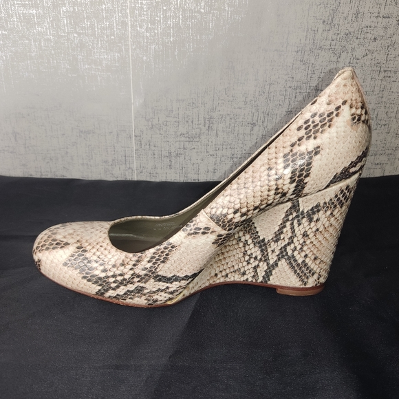 Tory Burch Python Embossed Leather Wedges - Picture 4 of 10